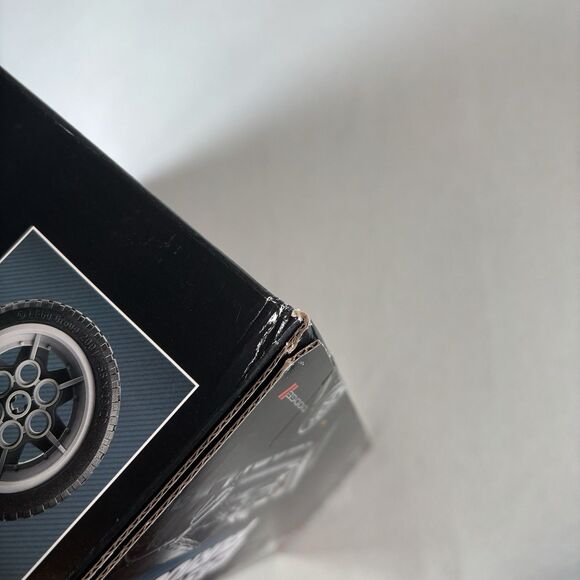 Lego Technic 42111 Fast & Furious: Dom's Dodge Charger - New / Sealed / Retired - Picture 6 of 14